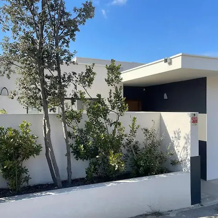Villa De Charme Au Bord De Mer