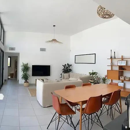 De Charme Au Bord De Mer Villa *